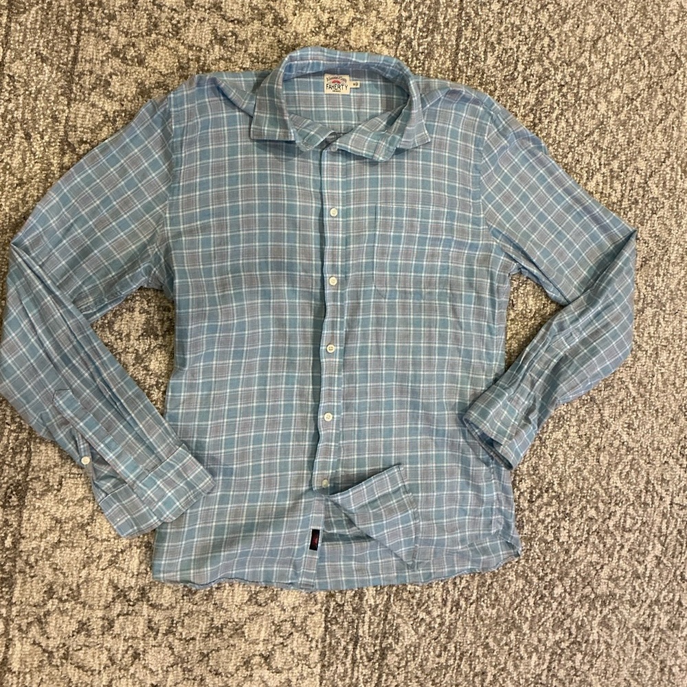 Faherty baby blue and pink button down shirt in size medium
